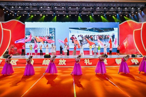 表演现场.jpg