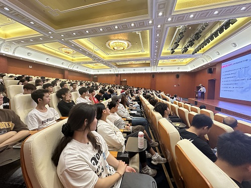 现场师生.jpg
