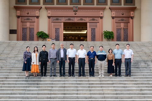 双方合影.jpg