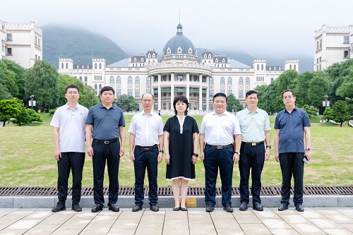 合影留念.jpg