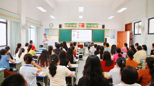 宣讲会现场.jpg