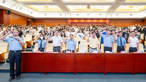 宣读禁毒誓言.jpg