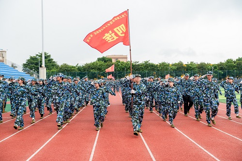 大旺校区方阵入场.jpg 大旺校区方阵入场.jpg