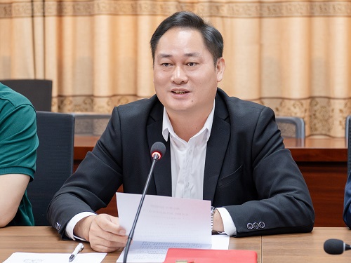 卢景值讲话.jpg
