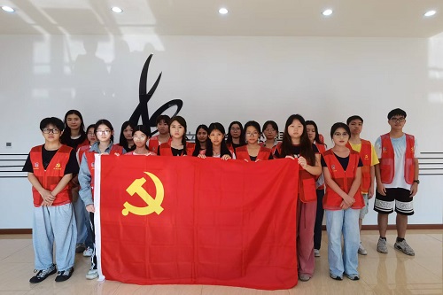 志愿者合影.jpg