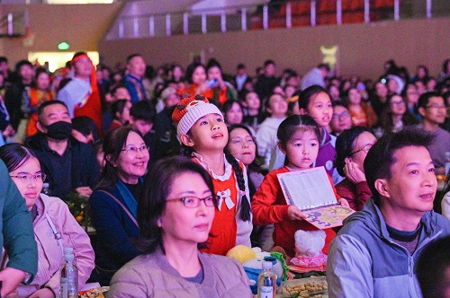 现场观众.jpg