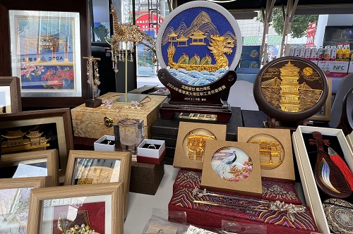 广工商大广府金绣展品.jpg