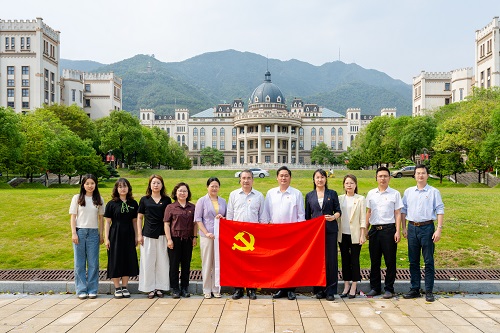 双方合影.jpg