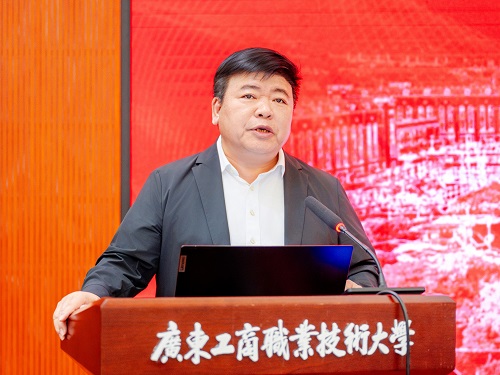 莫秀全讲话.jpg