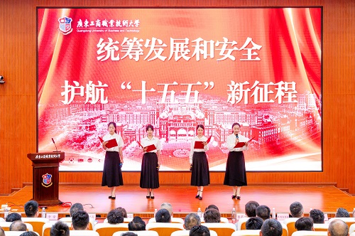 诗歌朗诵.jpg