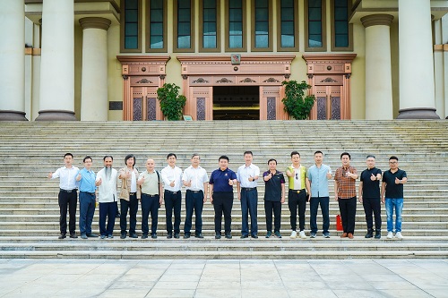 双方合影.jpg