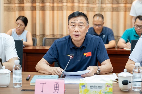 丁勇作专题辅导报告.jpg