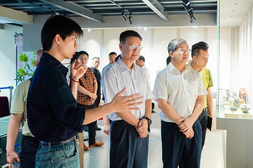 参观现场1.jpg