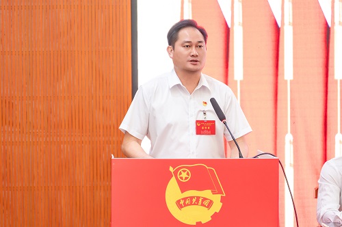 卢景值讲话.jpg