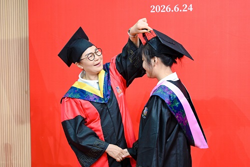 学位授予仪式1.jpg