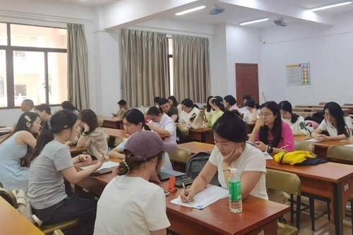 简历诊断现场.jpg 简历诊断现场.jpg