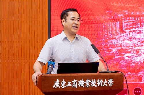 林涛讲话.jpg