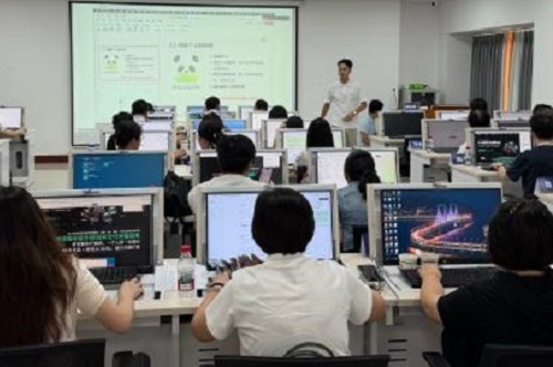 研修现场1.jpg 研修现场1.jpg