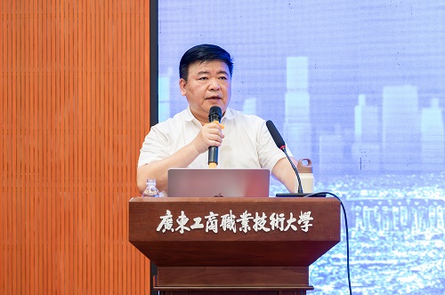 莫秀全讲话.jpg 莫秀全讲话.jpg